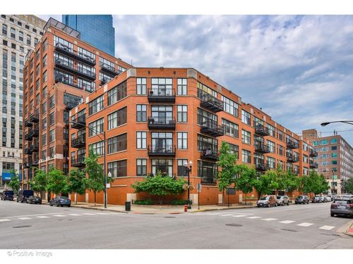 701-333 W Hubbard St, Chicago, IL, 60654-4931 | Card Image