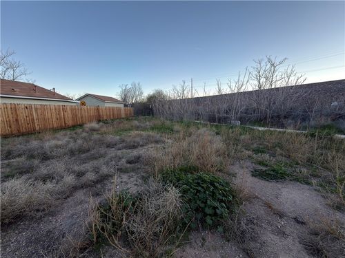 802 Madison Street, Kingman, AZ, 86401 | Card Image