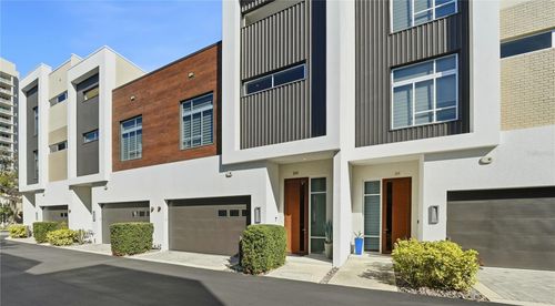 209 Cosmopolitan Ct, Sarasota, FL, 34236-6894 | Card Image