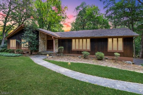 581 Phillip Ln, Watchung, NJ, 07069-5436 | Card Image