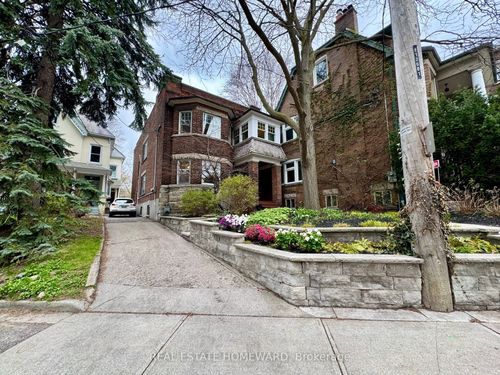 92 Indian Road, Toronto, ON, M6R2V4 | Card Image