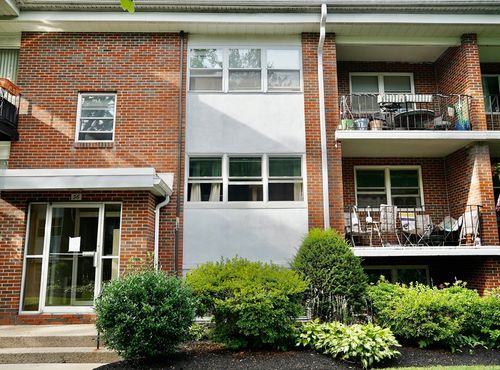 apt-48-36 Pleasant Dr, Stoughton, MA, 02072-2540 | Card Image