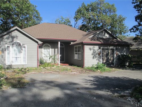 166 Holiday Island Dr, Holiday Island, AR, 72631-4818 | Card Image
