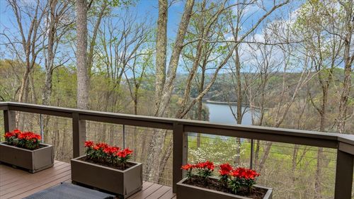 8581 Silver View Ln, Silver Point, TN, 38582-6465 | Card Image