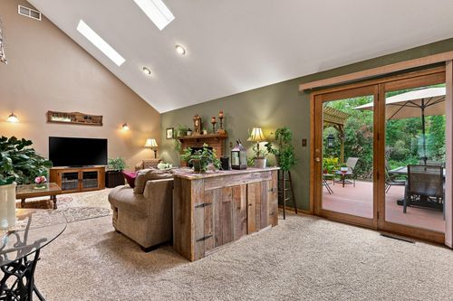 4589 Hunters Glen Dr, Sheboygan, WI, 53083-1763 | Card Image