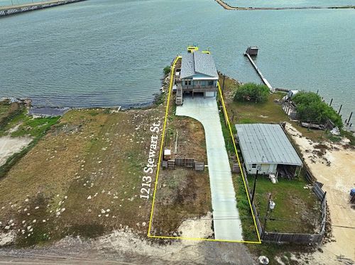 1213 Stewart St, Corpus Christi, TX, 78418-3429 | Card Image