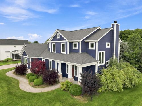 573 Madeira Dr, Traverse City, MI, 49696-8081 | Card Image