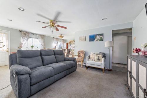 apt-54-1233 Melville Rd, Farmingdale, NY, 11735-1312 | Card Image