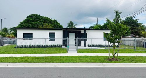 1051 Nw 5th Ct, Florida City, FL, 33034-2067 | Card Image