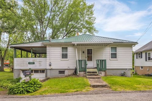 1108 Wills Ave, Lower Burrell, PA, 15068-3831 | Card Image
