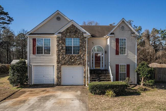 Charlene Ct, Ellenwood, GA 30294