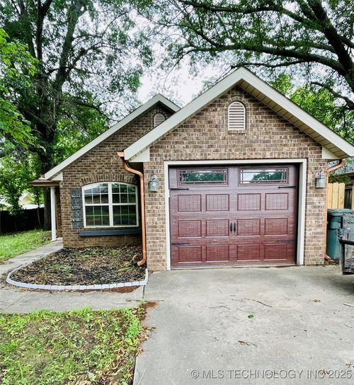 605 N Maple St, Sallisaw, OK, 74955-2415 | Card Image