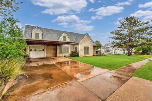 406 N 4th St, Sayre, OK, 73662-2748 | Card Image