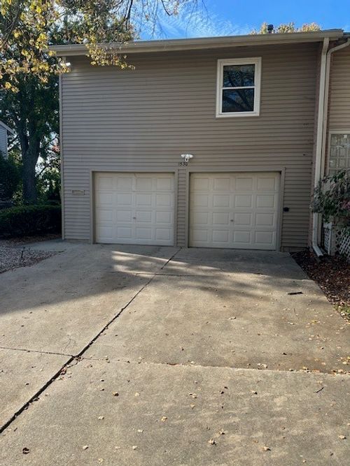 1530 Elder Dr, Aurora, IL, 60506-1221 | Card Image