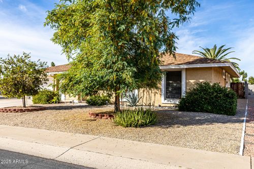 13810 N Kaanapali Dr, Sun City, AZ, 85351-2233 | Card Image