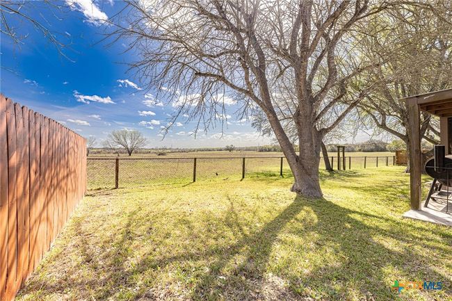 911 S Peck St, House other with 3 bedrooms, 2 bathrooms and null parking in Shiner TX | Image 25