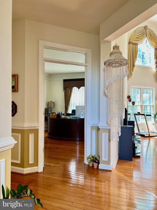 4718 Village Dr, House other with 5 bedrooms, 5 bathrooms and null parking in FAIRFAX VA | Image 34
