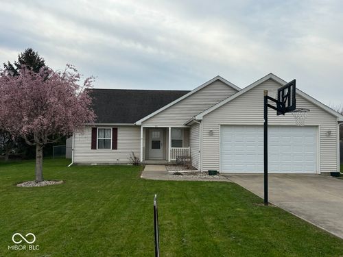 611 E Jackson St, Mulberry, IN, 46058-9539 | Card Image