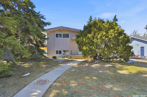 706 Arlington Avenue, Saskatoon, SK, S7H2X4 | Card Image