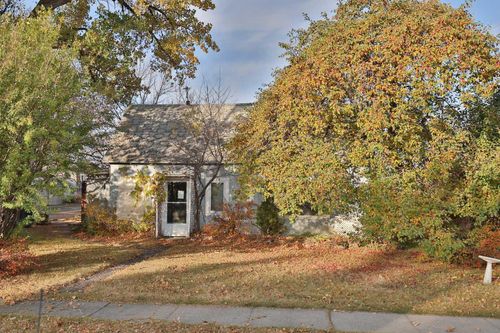 {{alt}} | Card Image