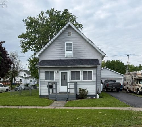 1322 Moore St, Fremont, OH, 43420-1734 | Card Image
