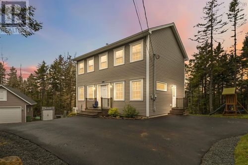 176 Clivedon Crt, Fall River, NS, B2T0L4 | Card Image