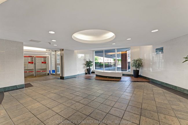718 - 2000 Jasmine Cres, Condo with 2 bedrooms, 1 bathrooms and null parking in Ottawa ON | Image 4