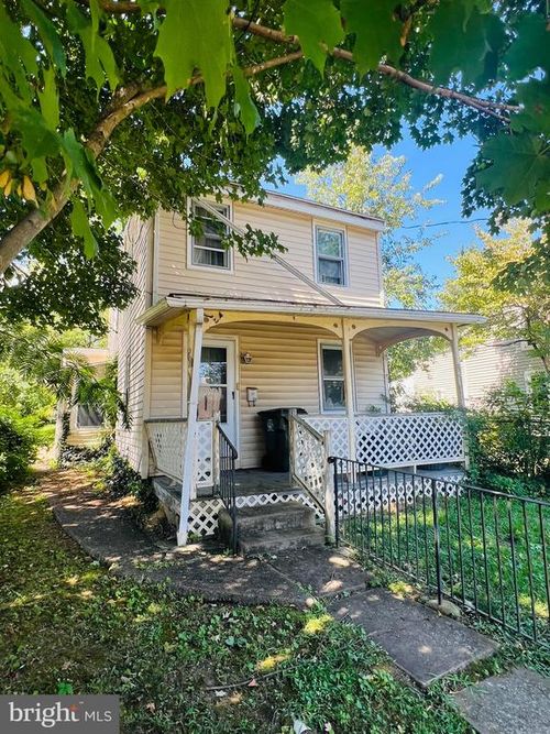 710 Washington Ave, MEDIA, PA, 19063-4113 | Card Image