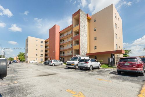 307-6090 W Flagler St, Miami, FL, 33144-3262 | Card Image