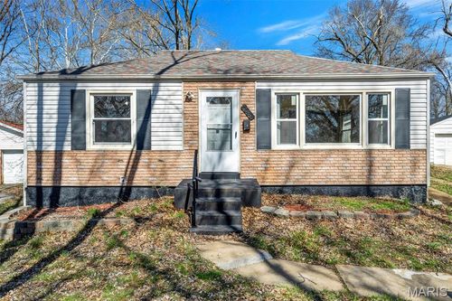 2045 Bainbridge Dr, Saint Louis, MO, 63133-1205 | Card Image