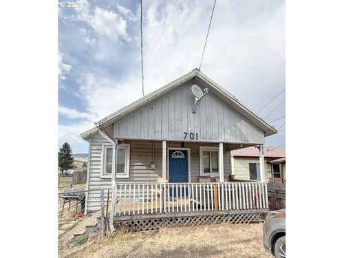 701 Y Ave, La Grande, OR, 97850-2303 | Card Image