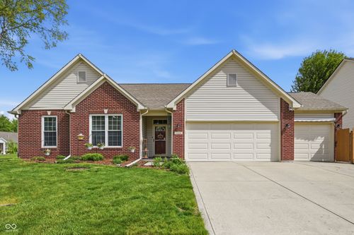 11044 Bear Hollow Dr, Indianapolis, IN, 46229-3118 | Card Image