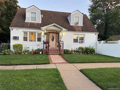 276 85th Ave, Floral Park, NY, 11001-1205 | Card Image