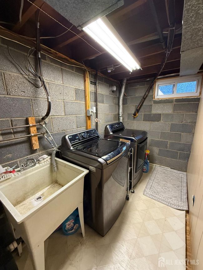 420 Seneca Ave, House other with 4 bedrooms, 2 bathrooms and null parking in Middlesex NJ | Image 18