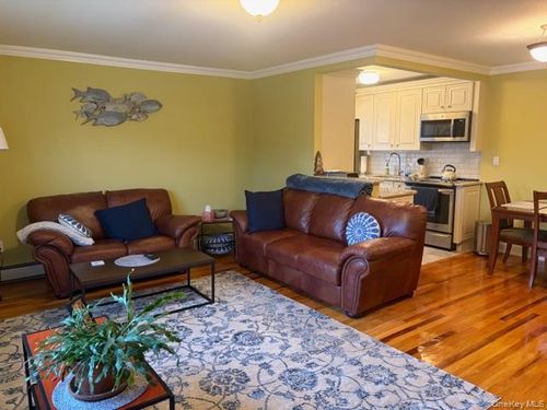 apt-10-6 Windermere Pl, Rockville Centre, NY, 11570-5285 | Card Image