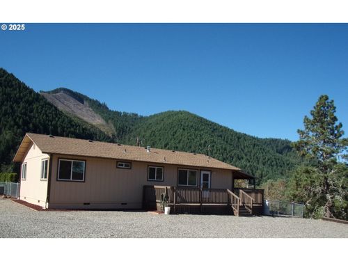 375 Jordan Creek Rd, Riddle, OR, 97469-9753 | Card Image