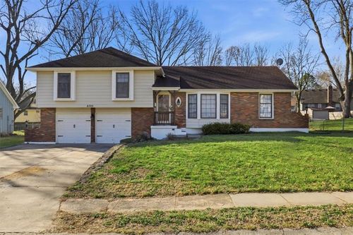 6705 E 126th St, Grandview, MO, 64030-2003 | Card Image