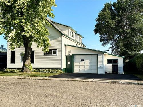 123 Howard St, Drake, SK, S0K1H0 | Card Image