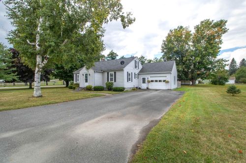 211 Bluff Rd, Newport, VT, 05855-9525 | Card Image