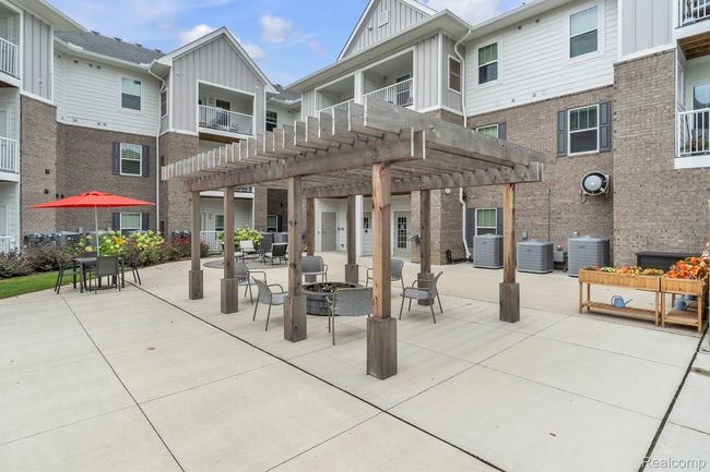APT-201 - 1957 S Telegraph Rd, Condo with 2 bedrooms, 2 bathrooms and null parking in Bloomfield Hills MI | Image 48