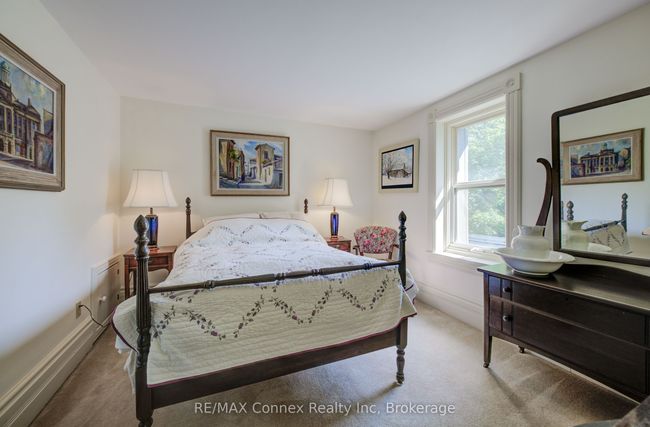 13233 5 Th Line, Home with 4 bedrooms, 5 bathrooms and 20 parking in Rockwood ON | Image 24