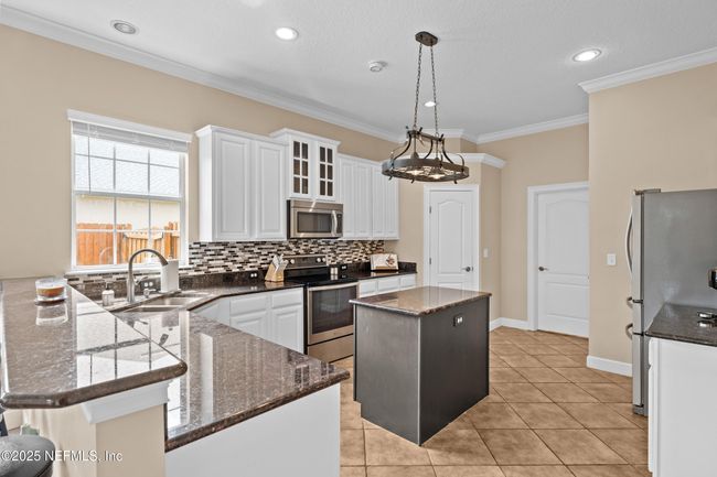 13764 Shady Woods St N, House other with 3 bedrooms, 3 bathrooms and null parking in Jacksonville FL | Image 12