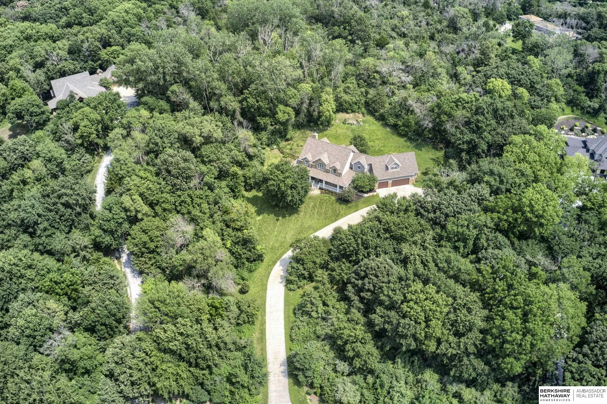 Willow Wood Cir, Omaha, NE 68152