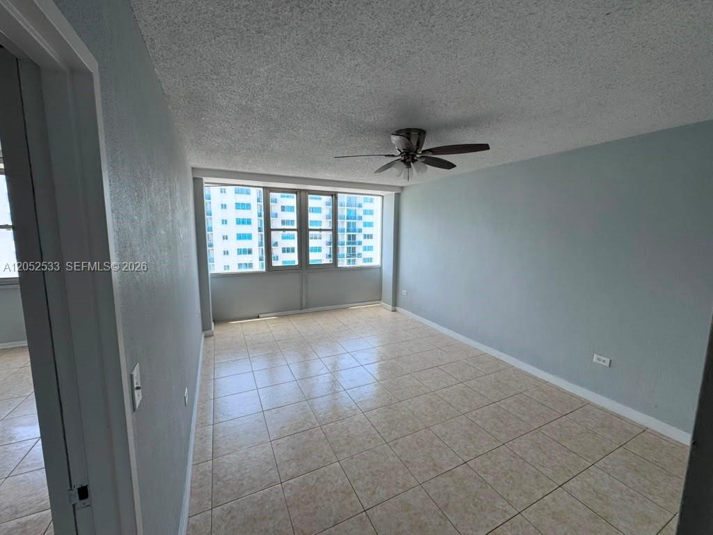 Residential Lease in North Bay Village 4