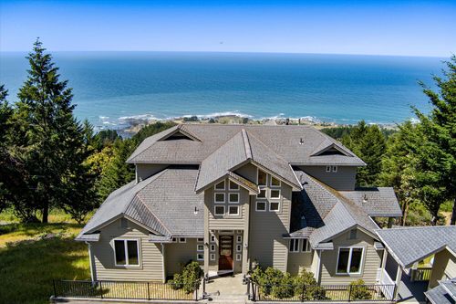 195 Parsons Rd, Whitethorn, CA, 95589-8700 | Card Image