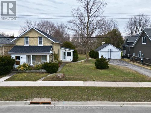 535 Queen St, Kincardine, ON, N2Z2H9 | Card Image