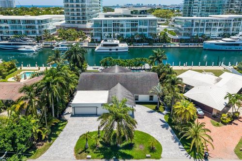 2540 Mercedes Dr, Fort Lauderdale, FL, 33316-2326 | Card Image