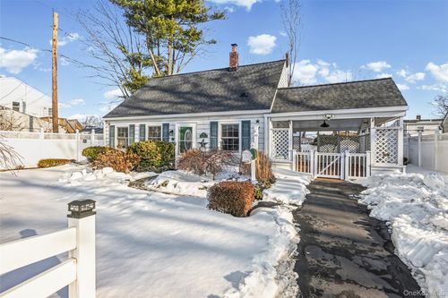 15 Primrose Ln, Hempstead, NY, 11550-4622 | Card Image