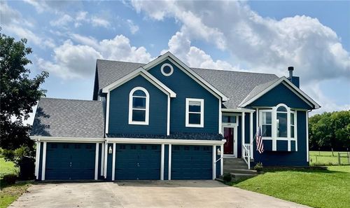 11209 E 195th St, Raymore, MO, 64083-8546 | Card Image