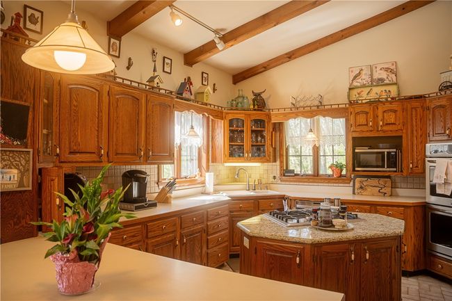 640 Jacks Mountain Ln, House other with 4 bedrooms, 3 bathrooms and 5 parking in Clarion PA | Image 4